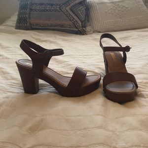 Tan Heels